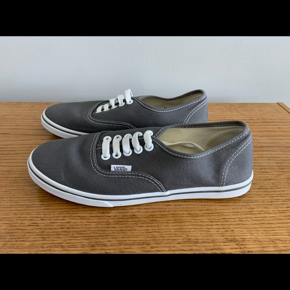 Vans Shoes - Vans Off The Wall Gray Low Top Shoes Size 7.5 Women’s
